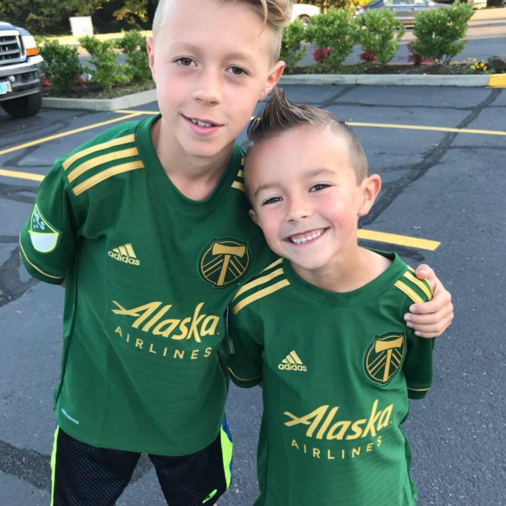 Meet your Posher, Cory